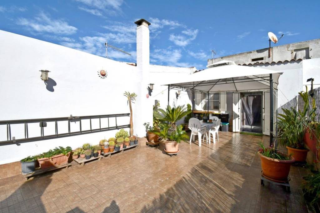 casa indipendente in vendita a Cagliari in zona Pirri