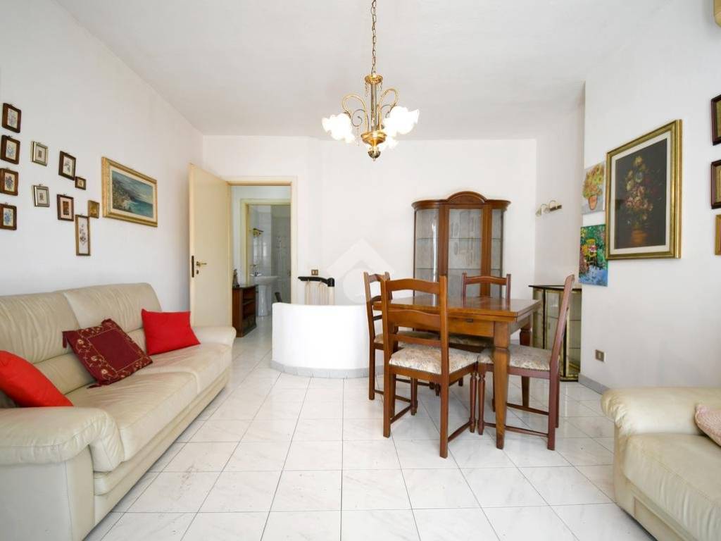 appartamento in vendita a Cagliari in zona Pirri