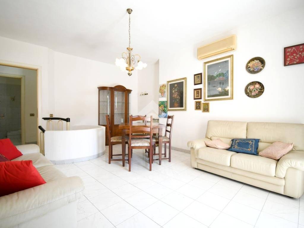 appartamento in vendita a Cagliari in zona Pirri