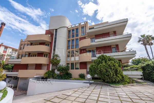 casa indipendente in vendita a Cagliari in zona Quartiere del Sole / La Palma