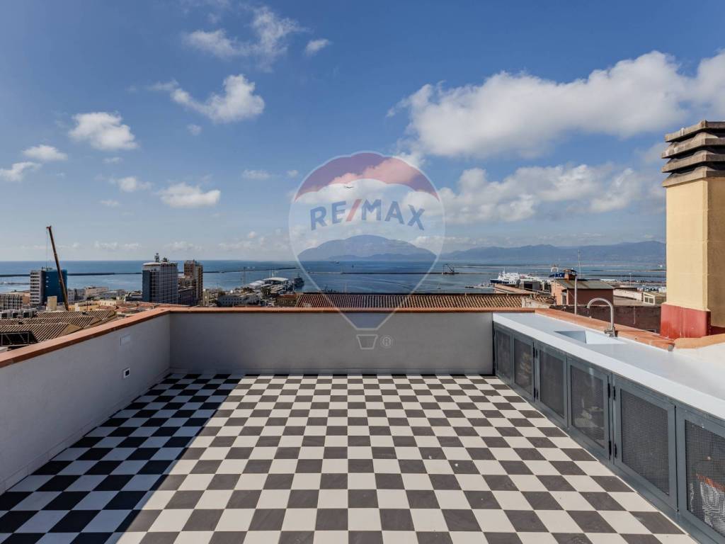 appartamento in vendita a Cagliari in zona Castello