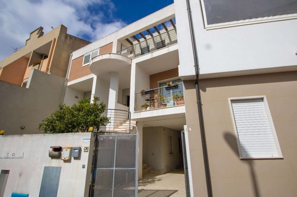 appartamento in vendita a Cagliari in zona Pirri