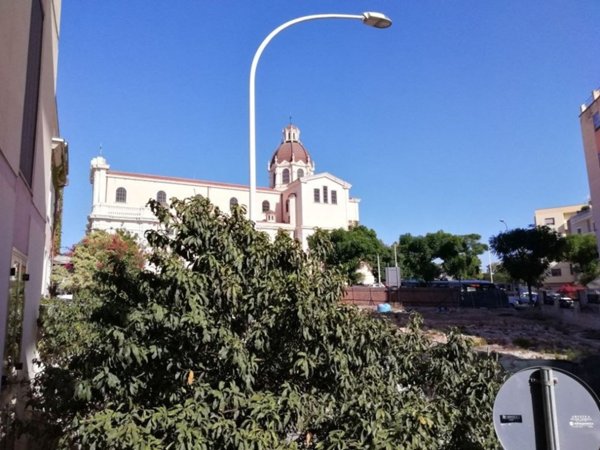 appartamento in vendita a Cagliari in zona Bonaria