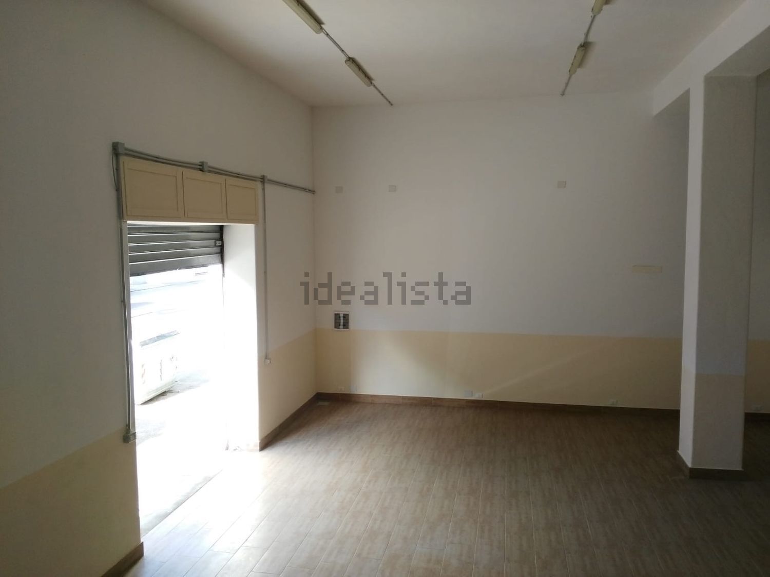 locale commerciale in vendita a Cagliari in zona Sant'Avendrace