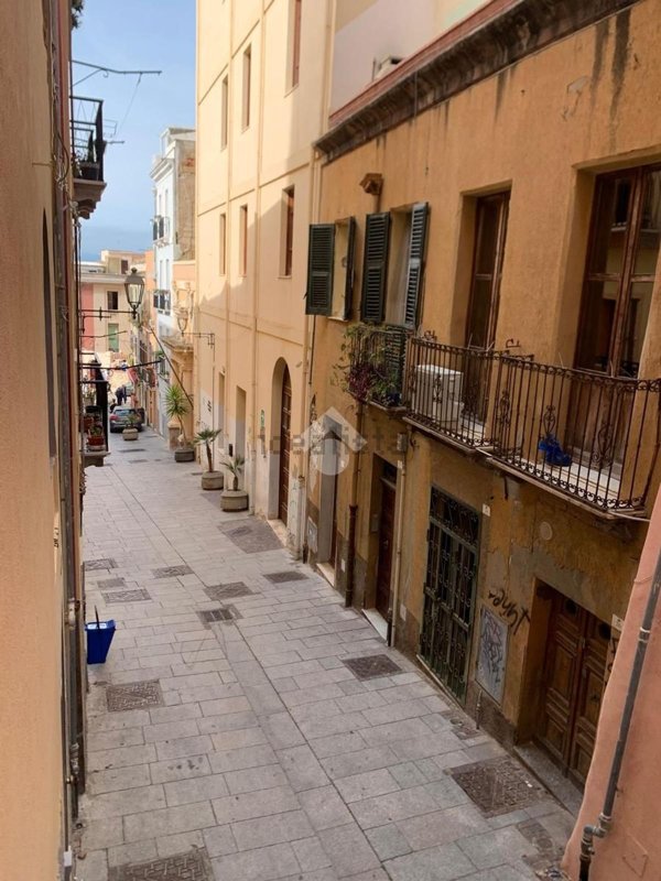 appartamento in vendita a Cagliari in zona Marina