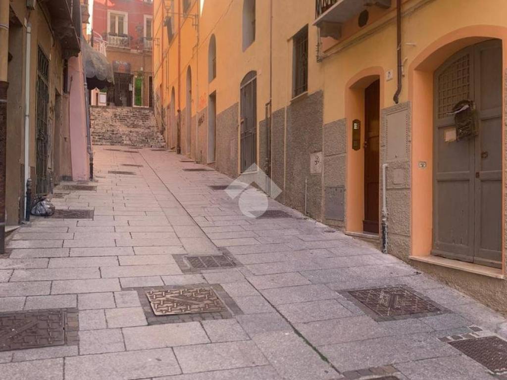 appartamento in vendita a Cagliari in zona Marina