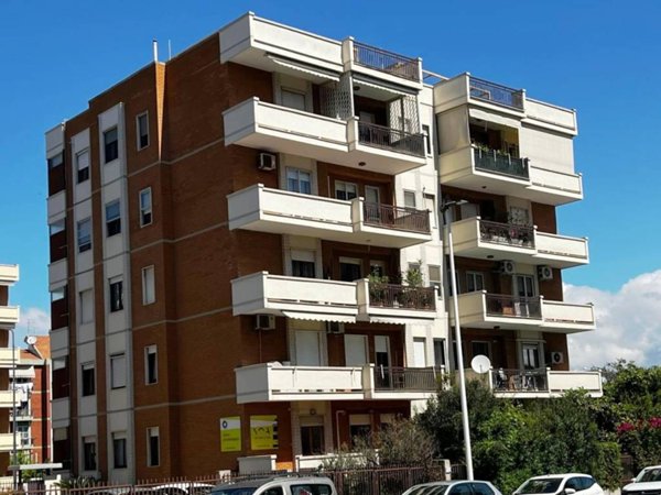 appartamento in vendita a Cagliari in zona Genneruxi