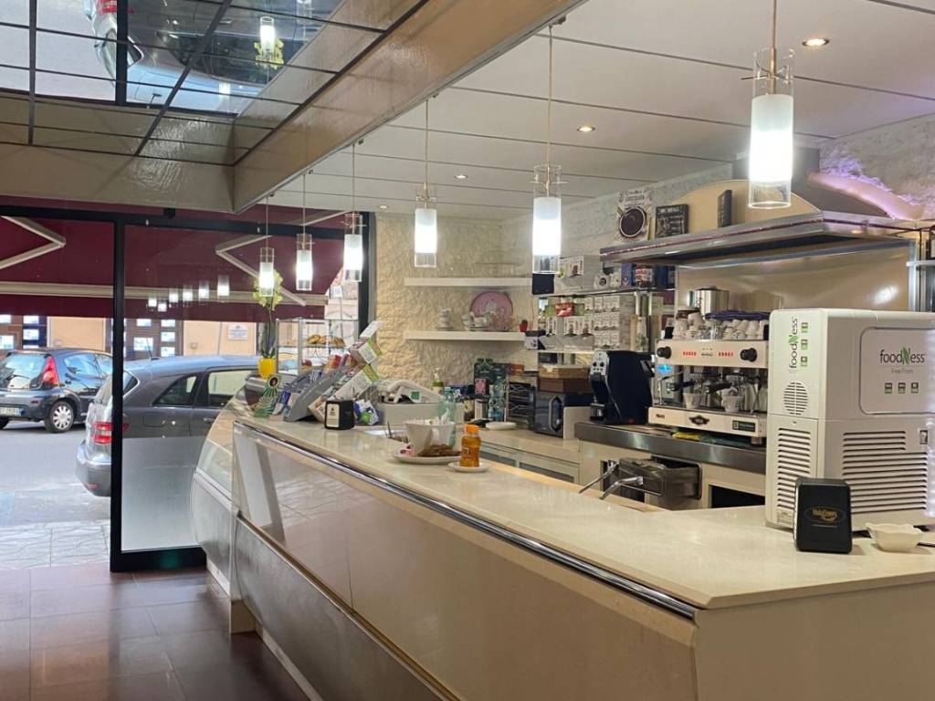negozio in vendita a Cagliari in zona San Benedetto