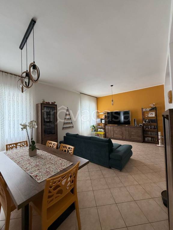 appartamento in vendita a Cagliari in zona Bonaria