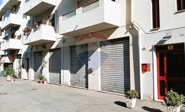locale commerciale in vendita a Cagliari in zona Is Mirrionis/San Michele