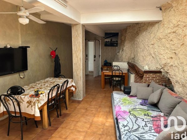appartamento in vendita a Cagliari in zona Villanova