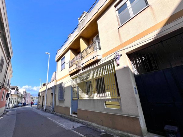 appartamento in vendita a Cagliari in zona Pirri
