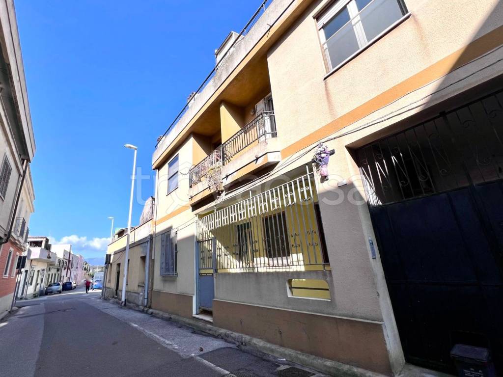 appartamento in vendita a Cagliari in zona Monreale