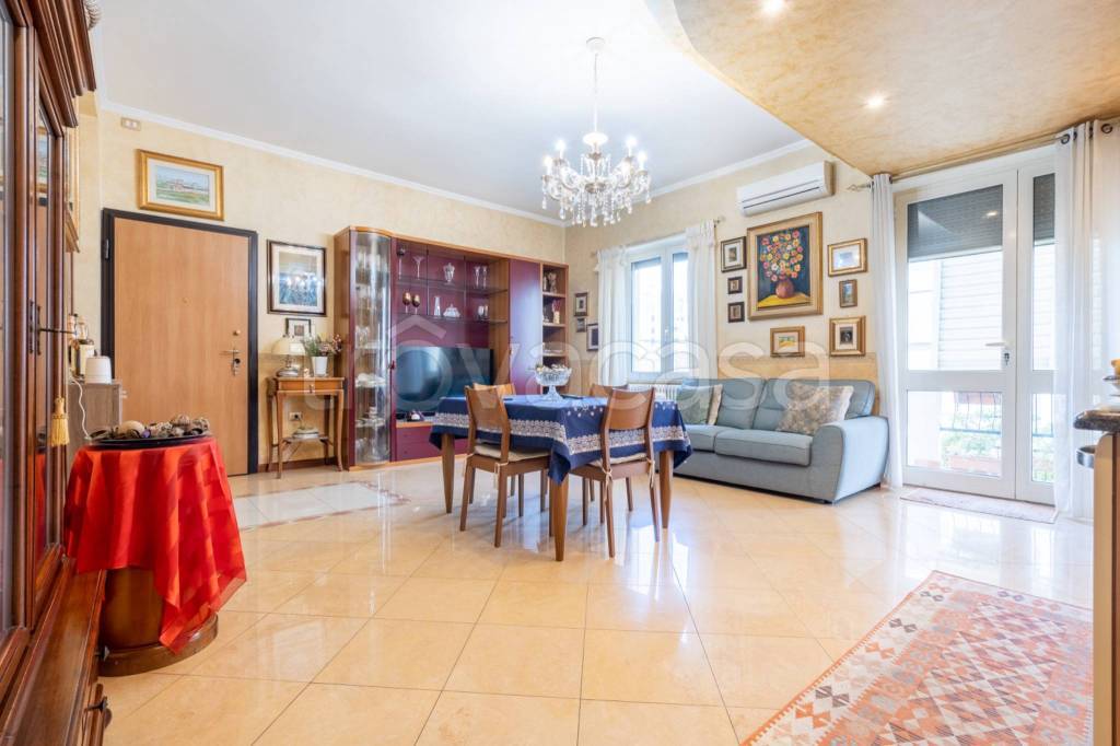 appartamento in vendita a Cagliari in zona Genneruxi