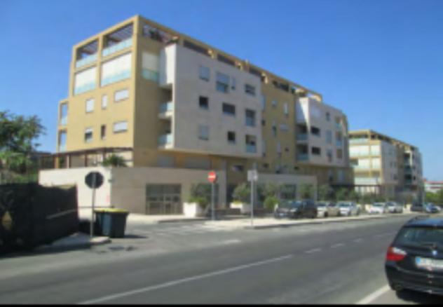 locale commerciale in vendita a Cagliari in zona Tuvixeddu/Tuvumannu