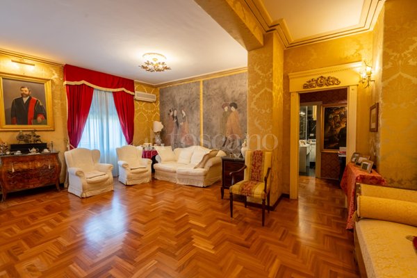 casa indipendente in vendita a Cagliari in zona Villanova