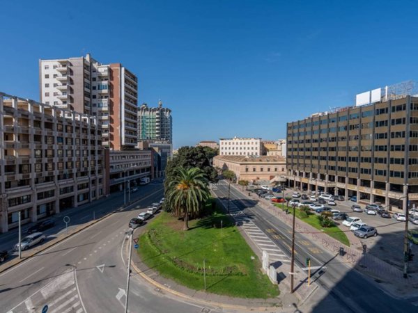 appartamento in vendita a Cagliari in zona Bonaria