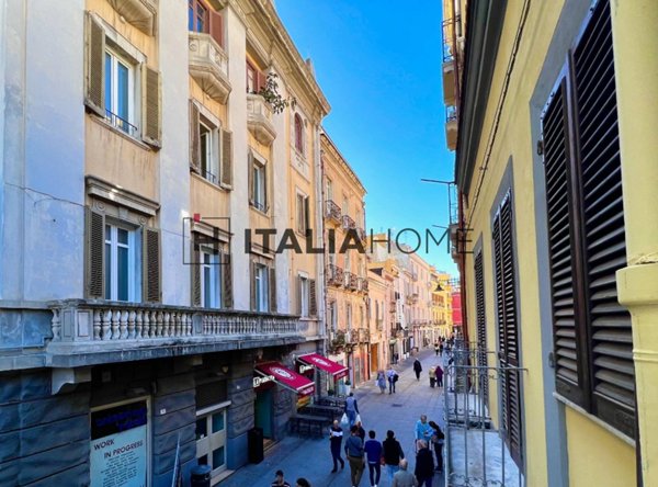 appartamento in vendita a Cagliari in zona Villanova