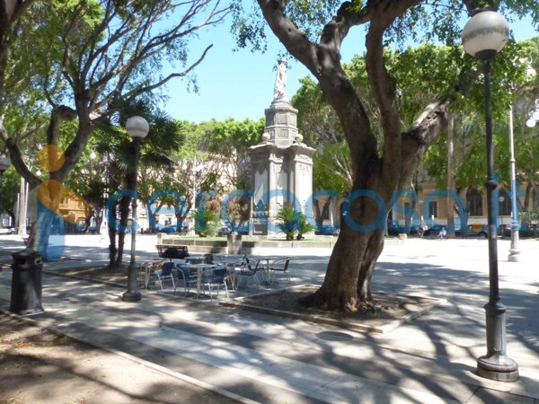 locale commerciale in vendita a Cagliari in zona Stampace/Punici