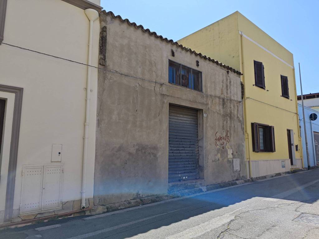 casa indipendente in vendita a Cagliari in zona Pirri