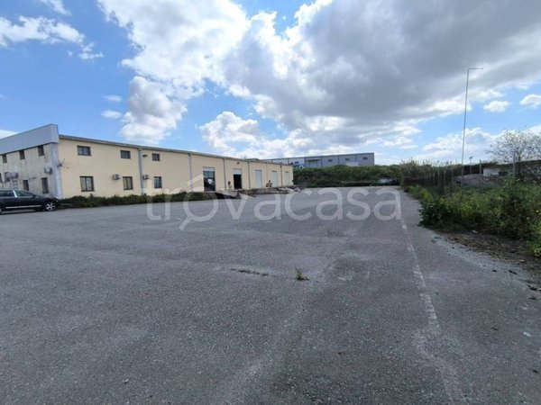 locale commerciale in vendita a Cagliari