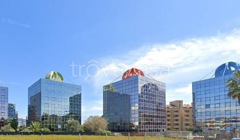ufficio in vendita a Cagliari in zona Pirri