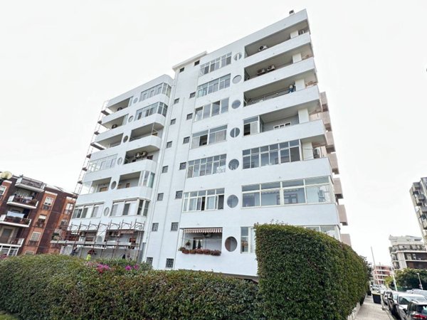 appartamento in vendita a Cagliari in zona Genneruxi