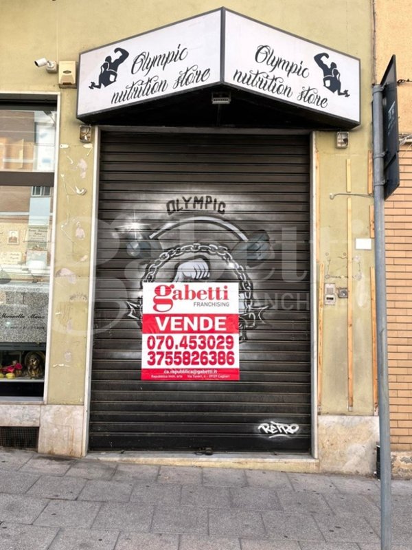 negozio in vendita a Cagliari in zona Is Mirrionis/San Michele