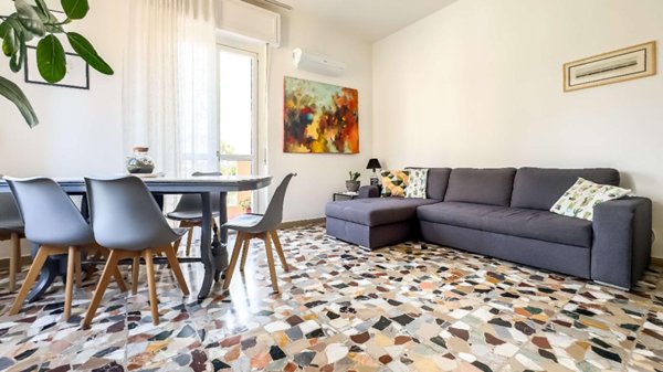 appartamento in vendita a Cagliari in zona Bonaria