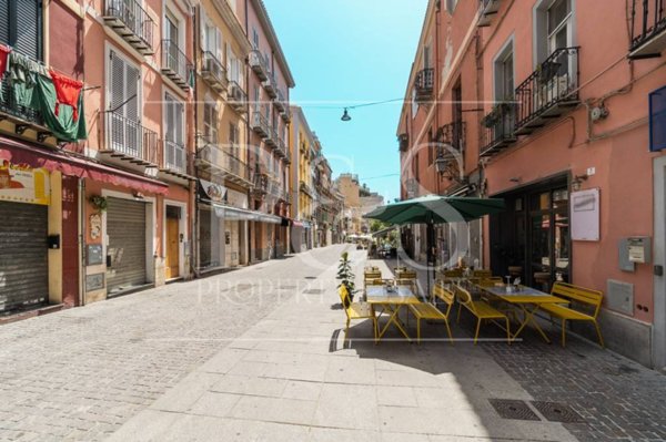 trivano in vendita a Cagliari in zona Stampace/Punici