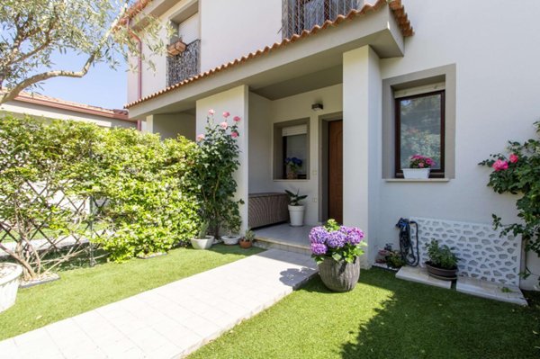 casa indipendente in vendita a Cagliari in zona Barracca Manna
