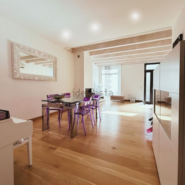 appartamento in vendita a Cagliari in zona Pirri