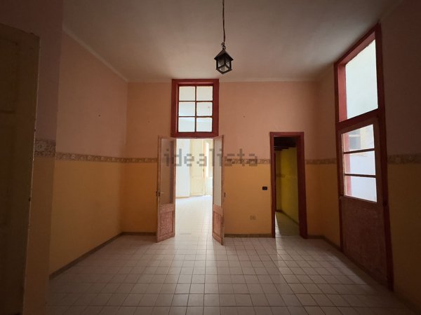 appartamento in vendita a Cagliari in zona Villanova