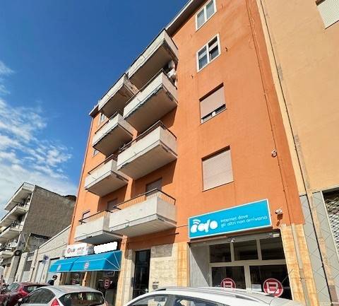 negozio in vendita a Cagliari in zona Sant'Avendrace