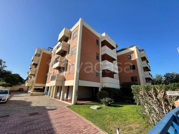 appartamento in vendita a Cagliari in zona Genneruxi