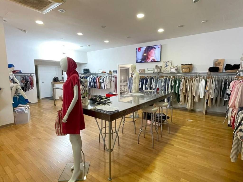 negozio in vendita a Cagliari