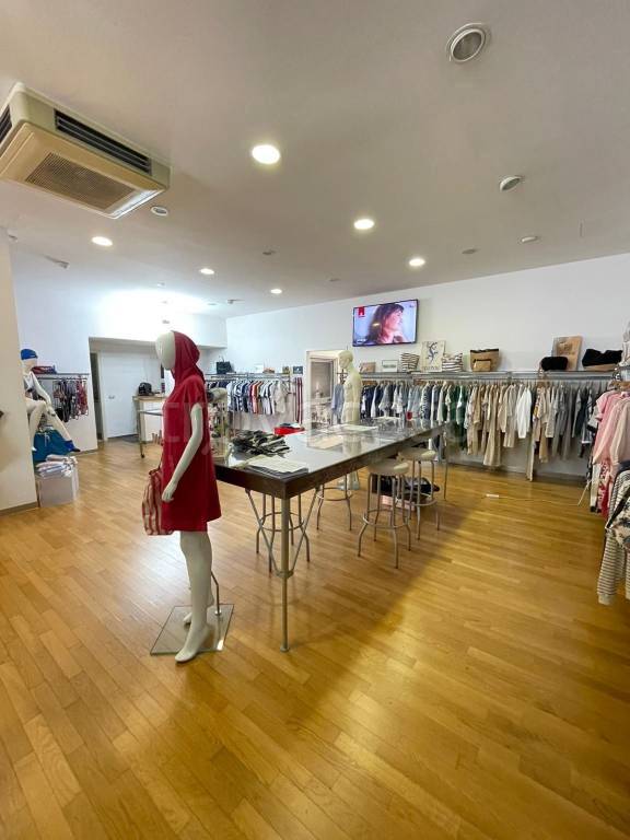 negozio in vendita a Cagliari