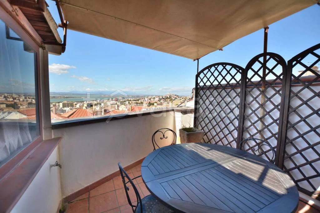appartamento in vendita a Cagliari in zona Castello