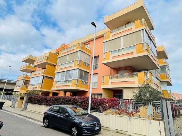 appartamento in vendita a Cagliari in zona Genneruxi