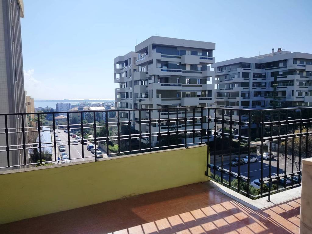 appartamento in vendita a Cagliari in zona Genneruxi