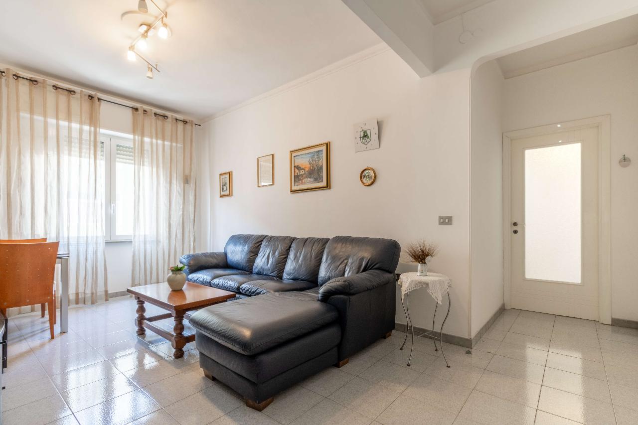 appartamento in vendita a Cagliari in zona Genneruxi
