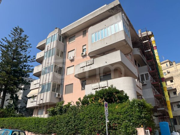 appartamento in vendita a Cagliari in zona Bonaria