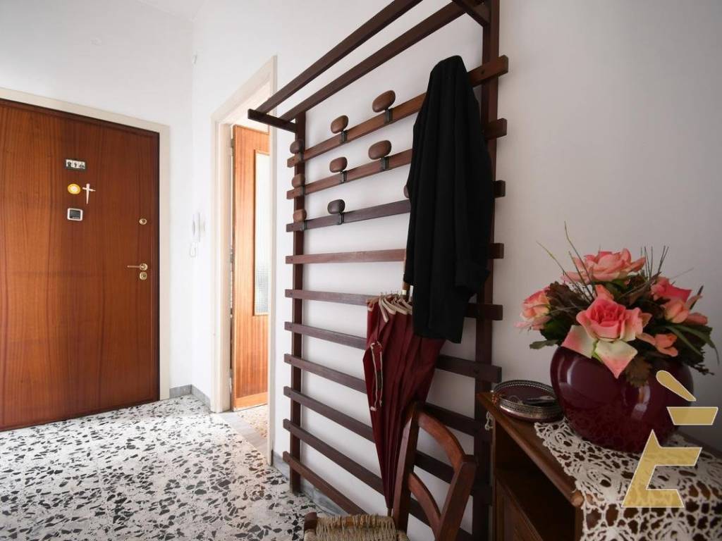 appartamento in vendita a Cagliari in zona Genneruxi