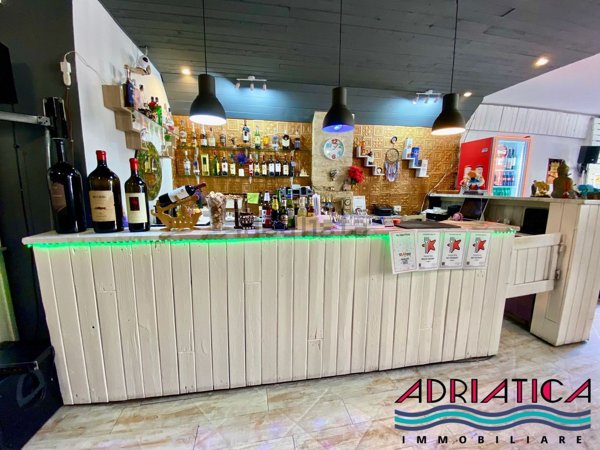 locale commerciale in vendita a Cagliari in zona Marina
