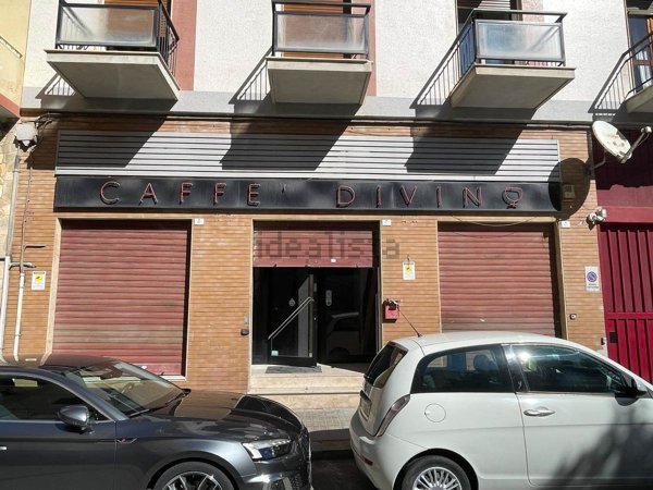 locale commerciale in vendita a Cagliari in zona Stampace/Punici