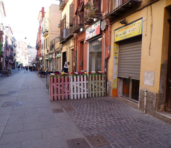 locale commerciale in vendita a Cagliari in zona Stampace/Punici