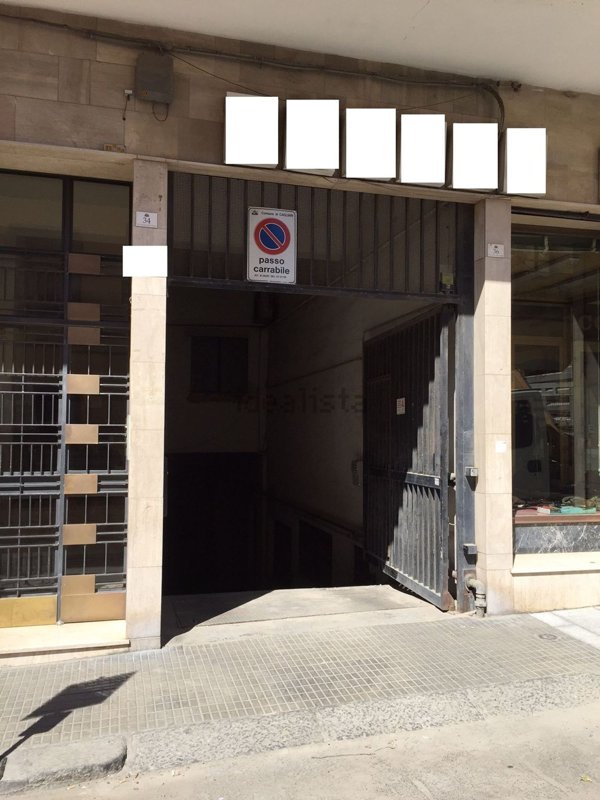 locale di sgombero in vendita a Cagliari in zona Marina