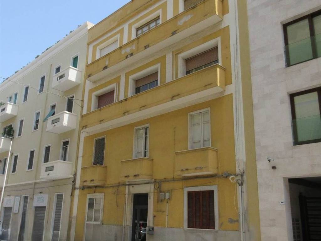 appartamento in vendita a Cagliari in zona Bonaria