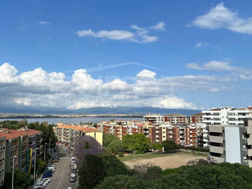 appartamento in vendita a Cagliari in zona Genneruxi