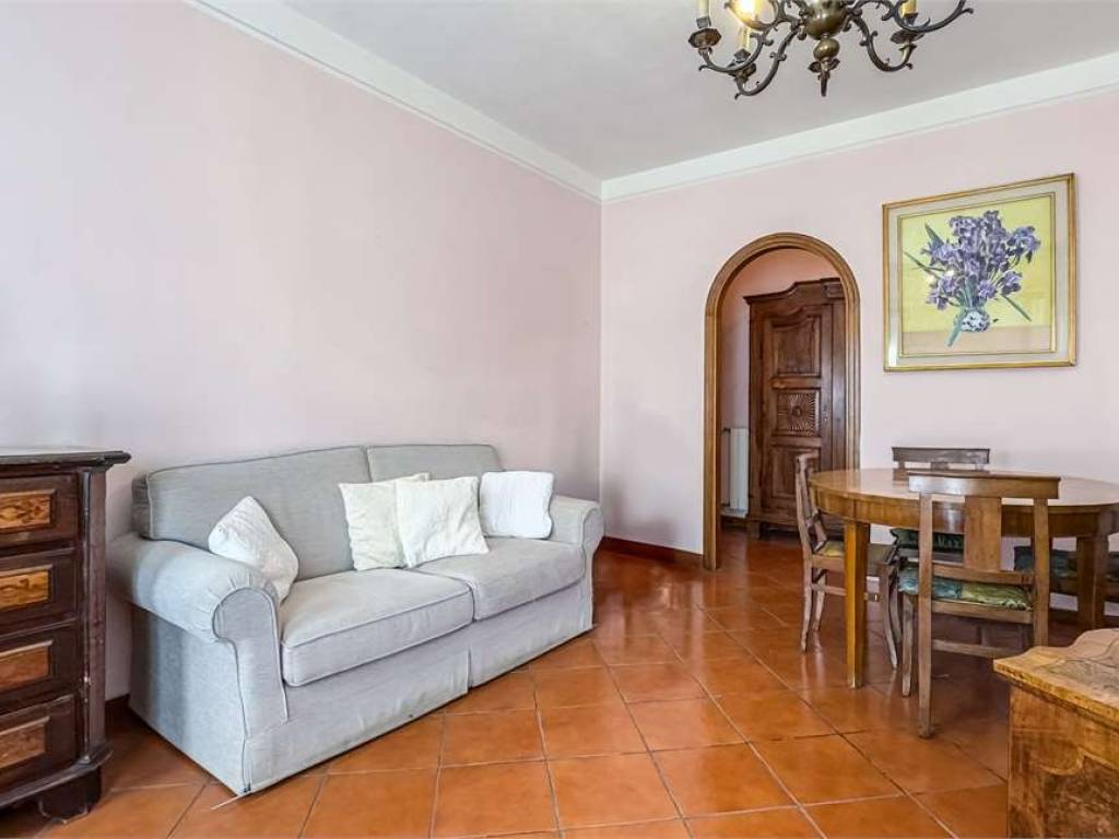 appartamento in vendita a Cagliari in zona Genneruxi